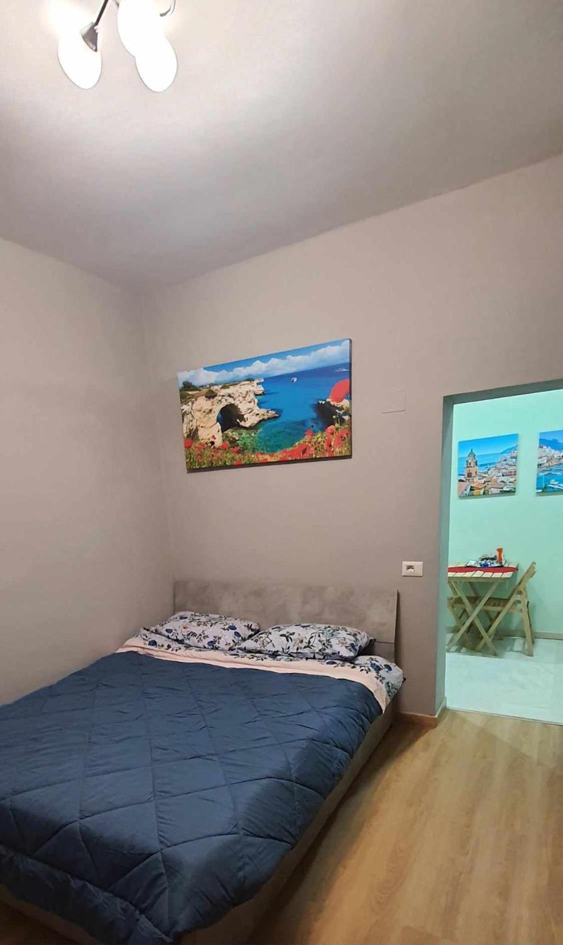 Viktoria Apartment Bari Bagian luar foto