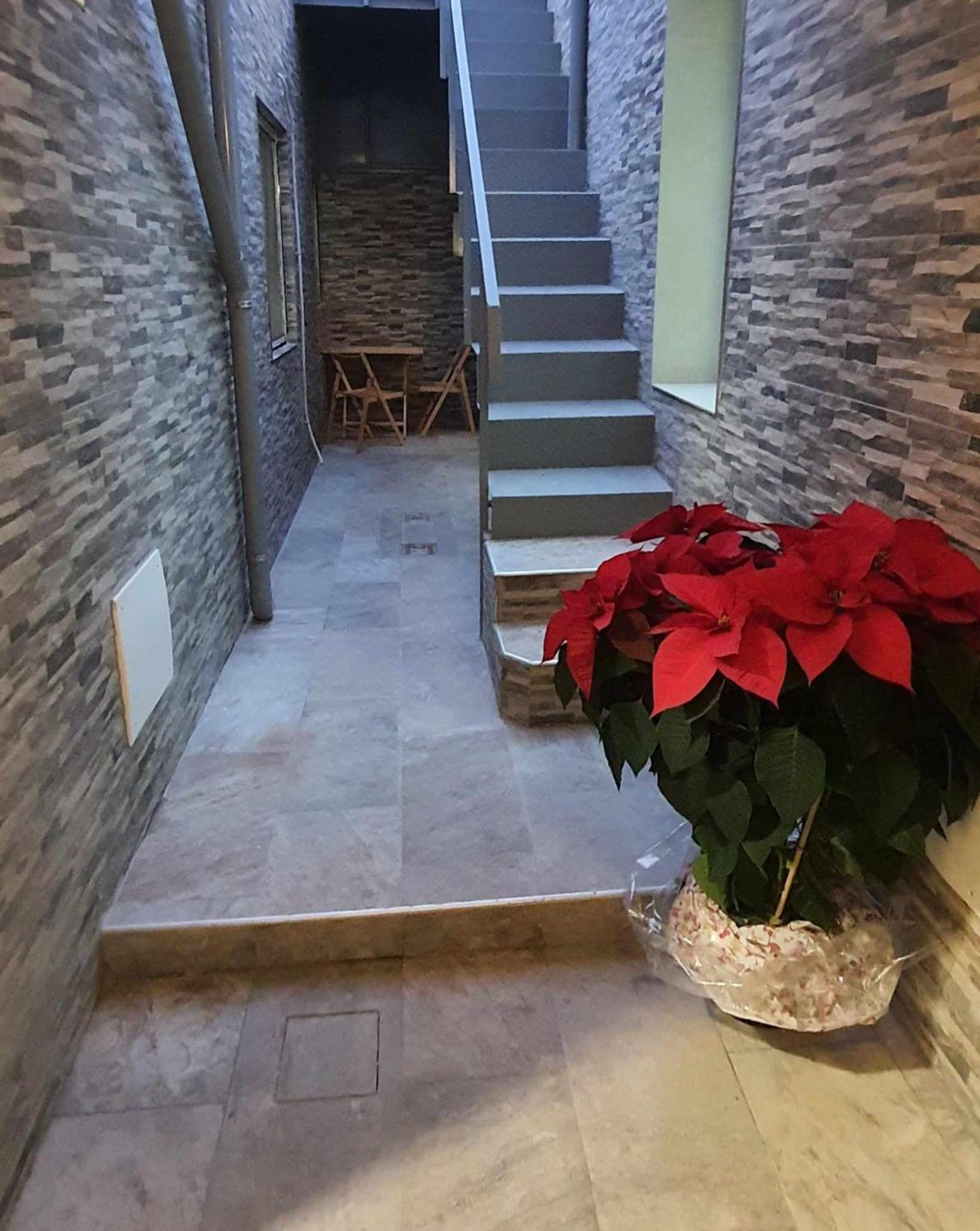 Viktoria Apartment Bari Bagian luar foto